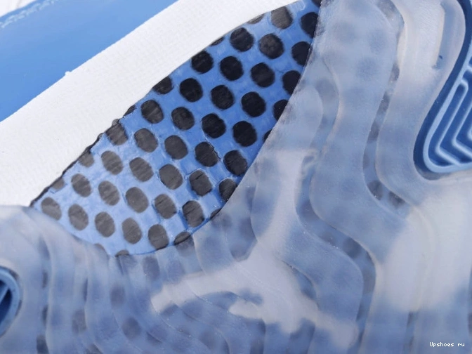 Retro  11 Low Jordan University 528896-106 Blue 0226